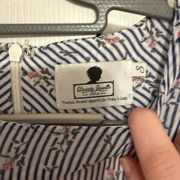 Dainty Jewells Blue and Cream Lace Midi Dress - Picture 5 of 7